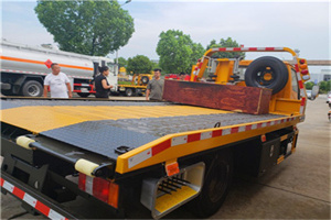 得荣附近拖车电话号码服务