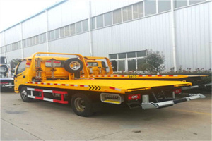 得荣附近拖车救援搭电